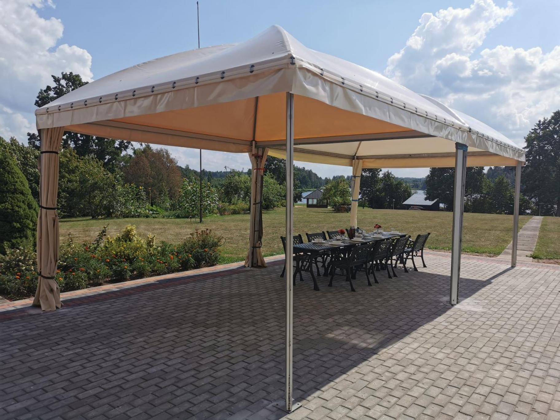 Radi Hotel Broceni Exterior photo
